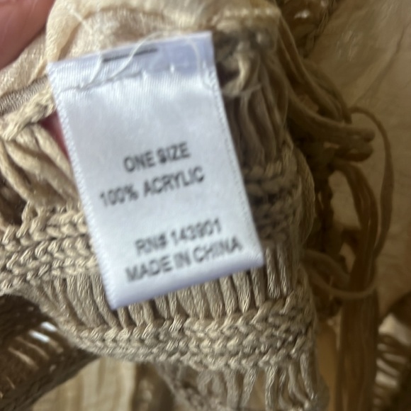 NWT. Coco & Carmen tan and cream, crochet bohemian poncho with tassels. - Picture 6 of 7
